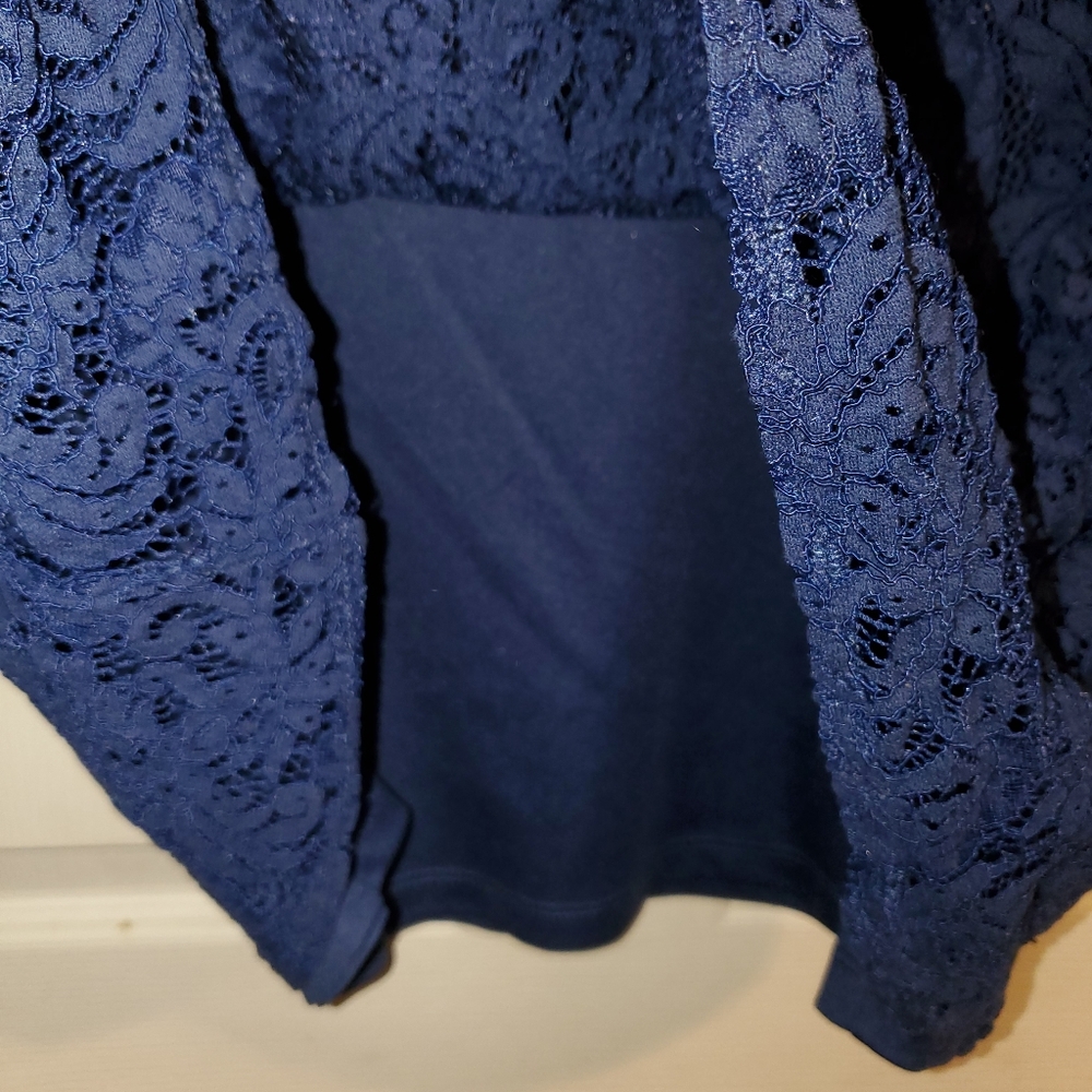 5 for $25 | Rafaella Floral Lace Crochet Neck Quarter Sleeve Blouse *Slight Flaw - Picture 5 of 10